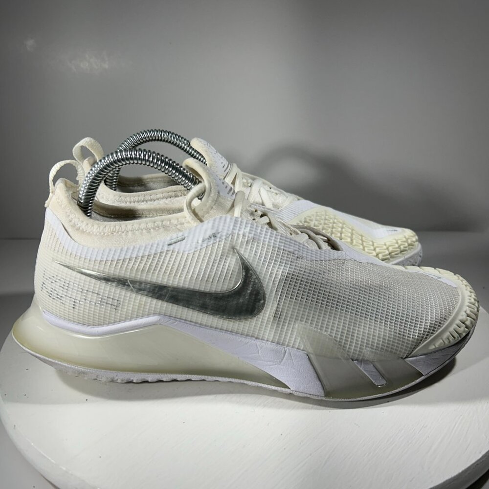 Nike Women's Sneakers - White and Gray